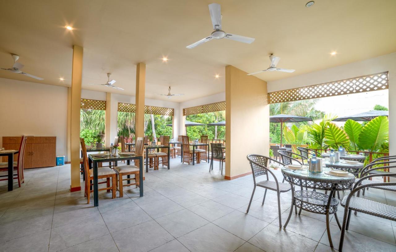 Nala Veli Beach & Spa Ukulhas Island Exterior photo